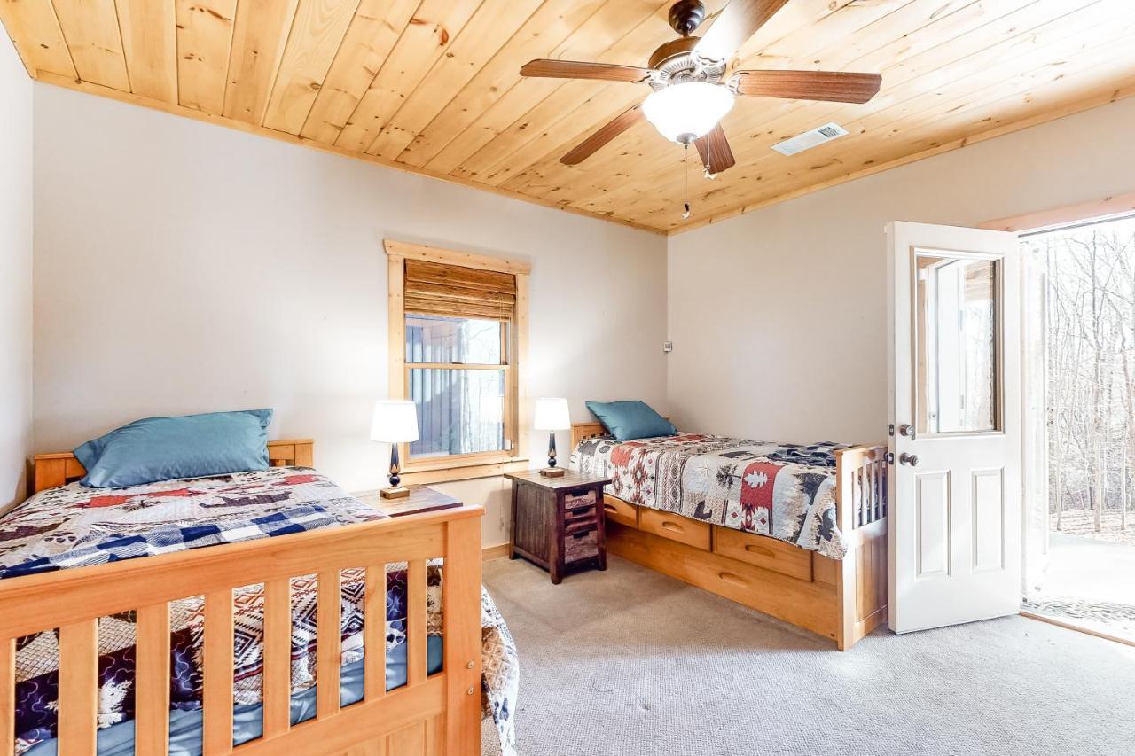 Bearfoot Lodge Ellijay Exteriör bild